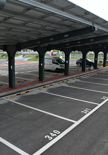 Das französische 800-kW-Solar-Carport-Projekt